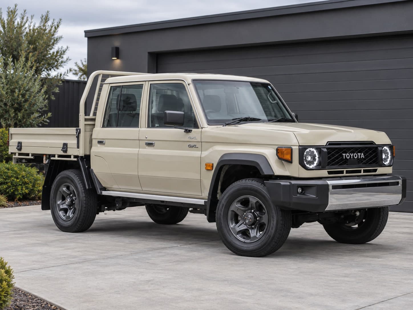 Toyota LandCruiser 79 Series dual cab shown as a vehicle identity illustration from the Nordak library.