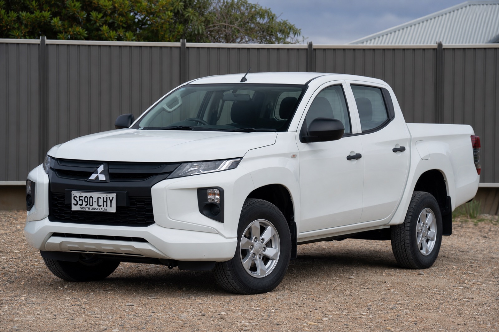 Mitsubishi Triton before the build