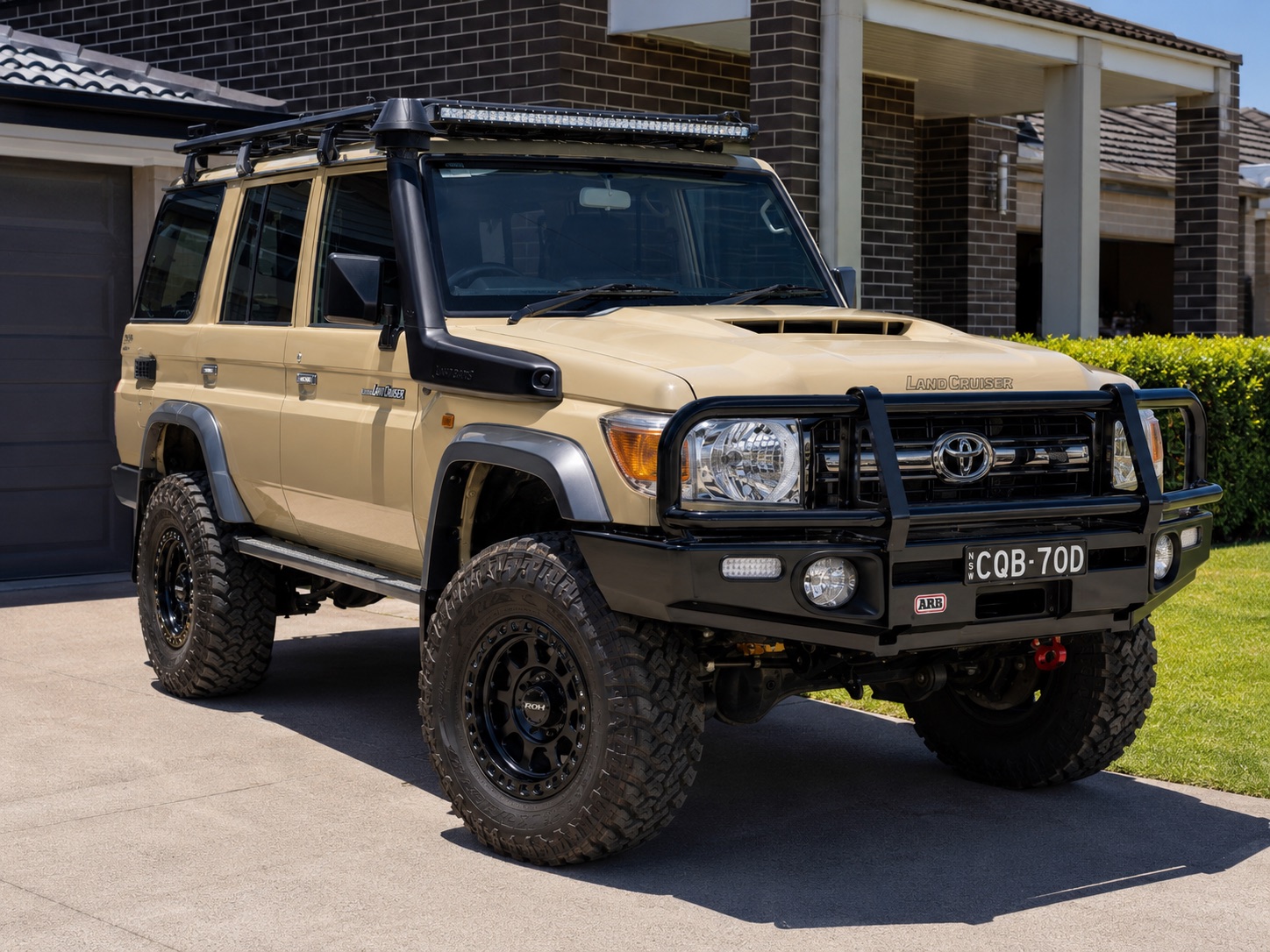 Toyota LandCruiser 76 Series GXL with ARB bull bar, snorkel, roof rack and black ROH wheels