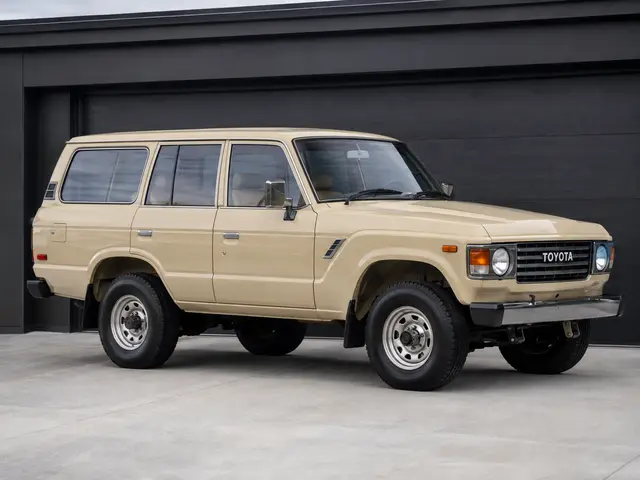 Toyota 1985 LandCruiser FJ60, library starting image