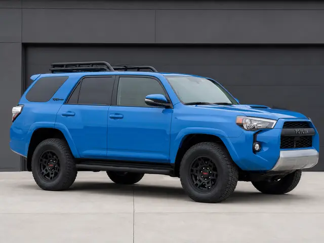 Toyota 2019 4Runner TRD Pro, library starting image